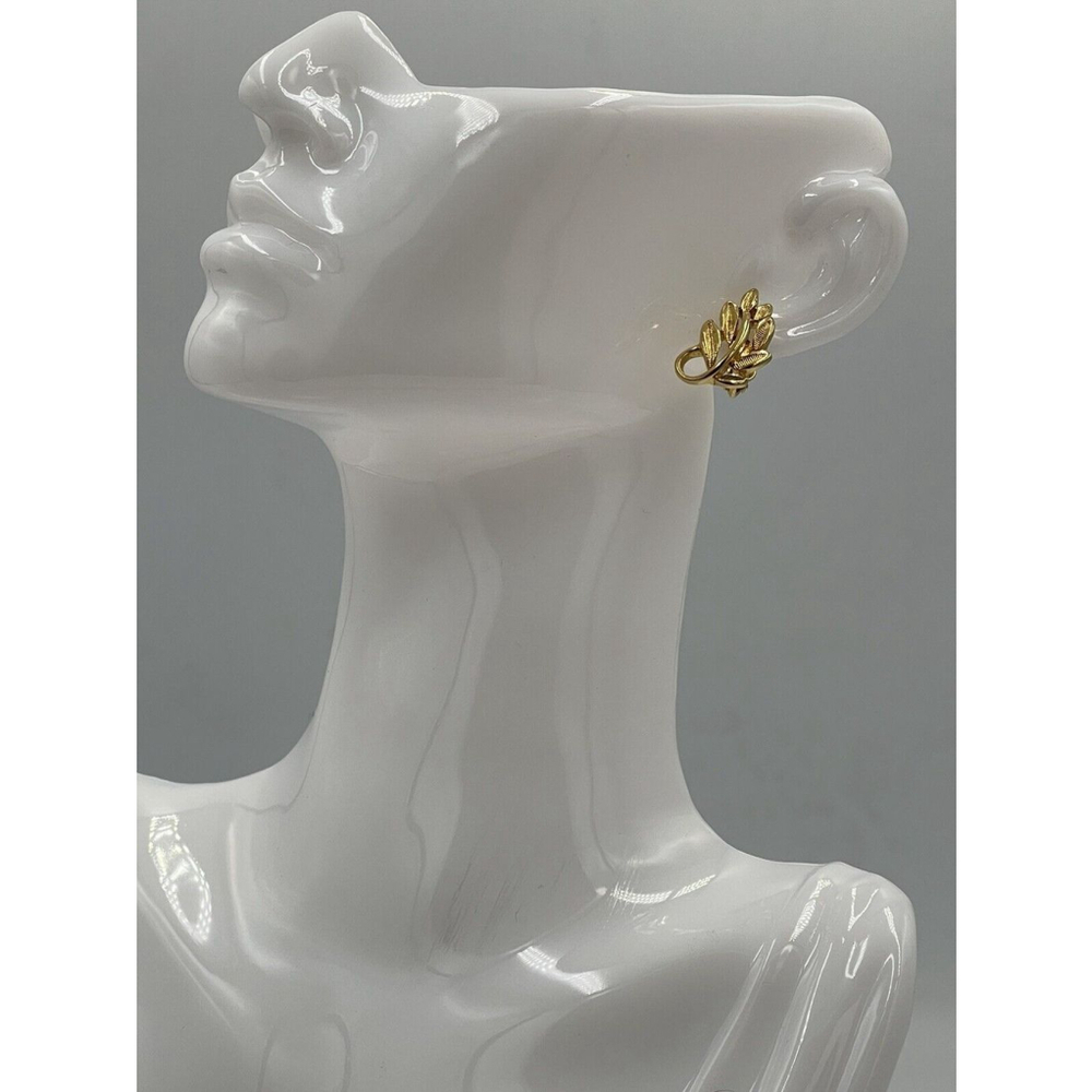 Vintage Signed Napier Gold Tone Screw Back Lever Leaf Earrings EUC